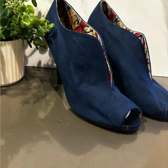 Christian Siriano Deep Blue Peep-Toe Boots - Picture 2 of 11